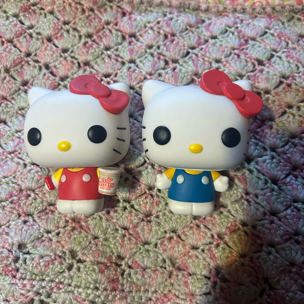 Hello Kitty Red and Blue Doll Pair